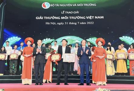 Cụm Trang trại bò sữa Vinamilk Đà Lạt được vinh danh tại Giải thưởng Môi trường Việt Nam