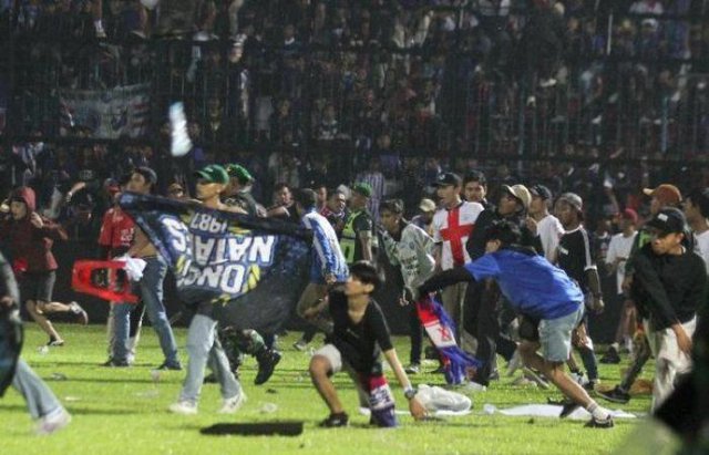Indonesia: Trận bóng đá thành 
