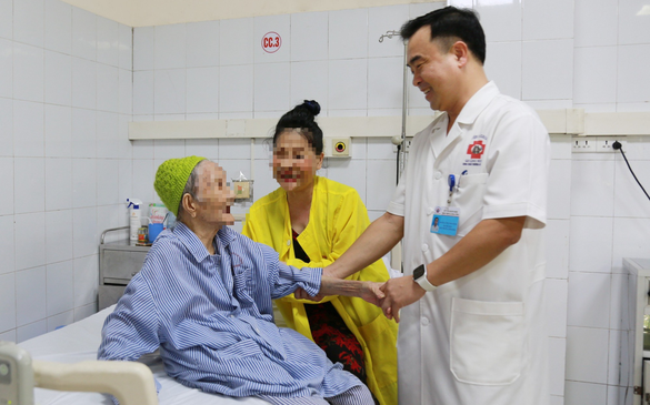 Bệnh viện tỉnh phẫu thuật thành công thay khớp háng nhân tạo cho cụ 107 tuổi