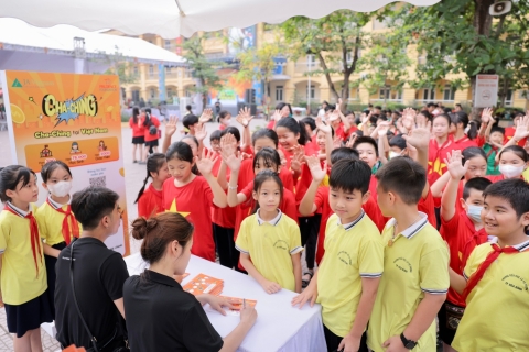 Học sinh tiểu học tranh tài quản lý tiền để gây quỹ tại Ngày hội Cha-Ching