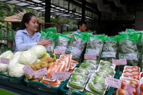 Tăng cường vận động “Người Việt Nam ưu tiên dùng hàng Việt Nam” trong tình hình mới