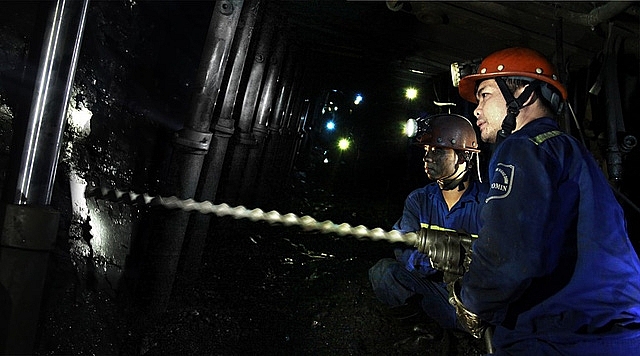 Giá nguyên liệu đầu vào tăng cao, ngành than gặp khó