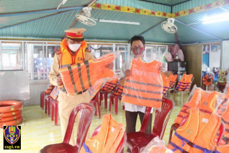 Đảm bảo an toàn giao thông đường thủy để đón khách du lịch