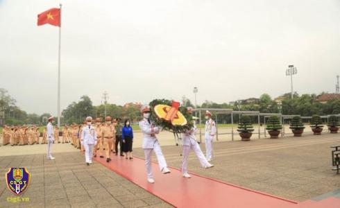 Đoàn Thanh niên Cục Cảnh sát giao thông báo công dâng Bác