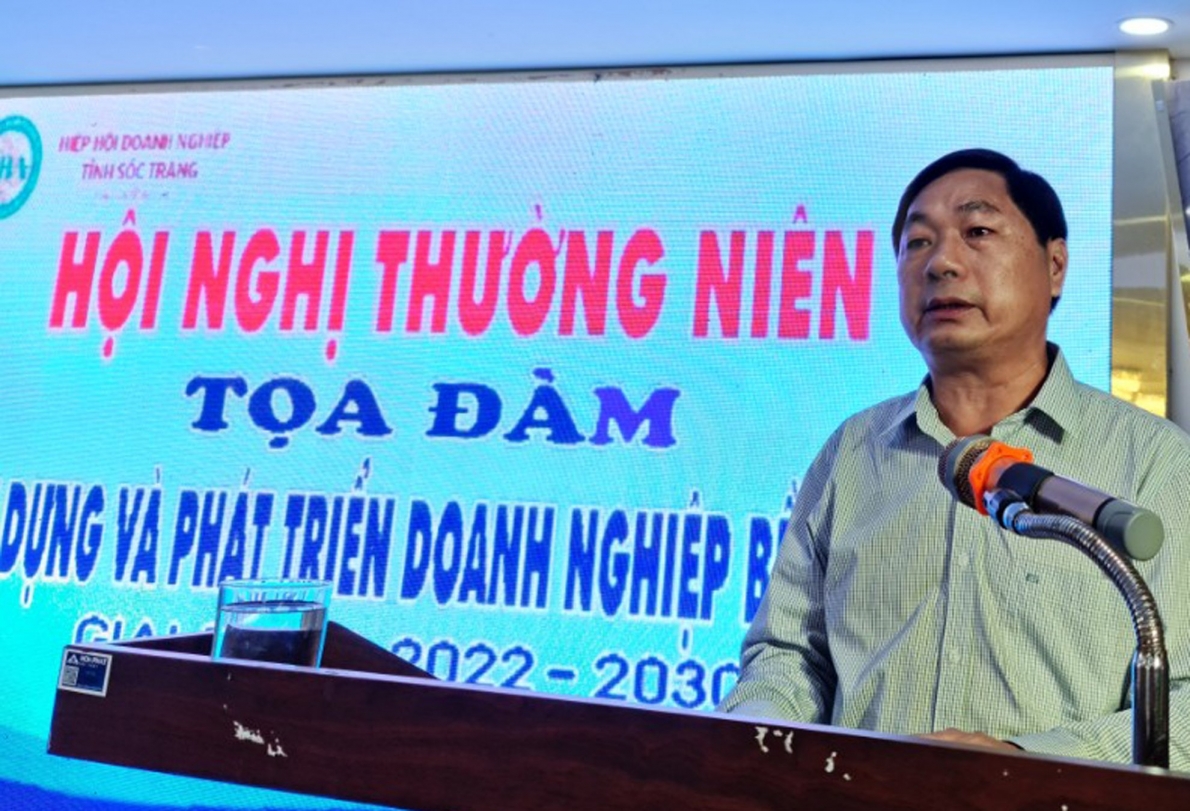Ông Lâm Hoàng Nghiệp, Phó Chủ tịch UBND tỉnh Sóc Trăng phát biểu tại hội nghị