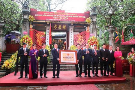 Đền Kim Liên đón Bằng xếp hạng Di tích quốc gia đặc biệt