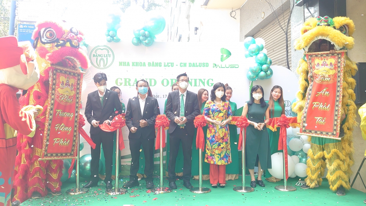 Cắt băng khai trương chi nhánh thứ 13 của hệ thống