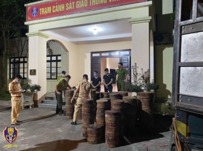 Liên tiếp phát hiện vụ việc chở lâm sản trái phép