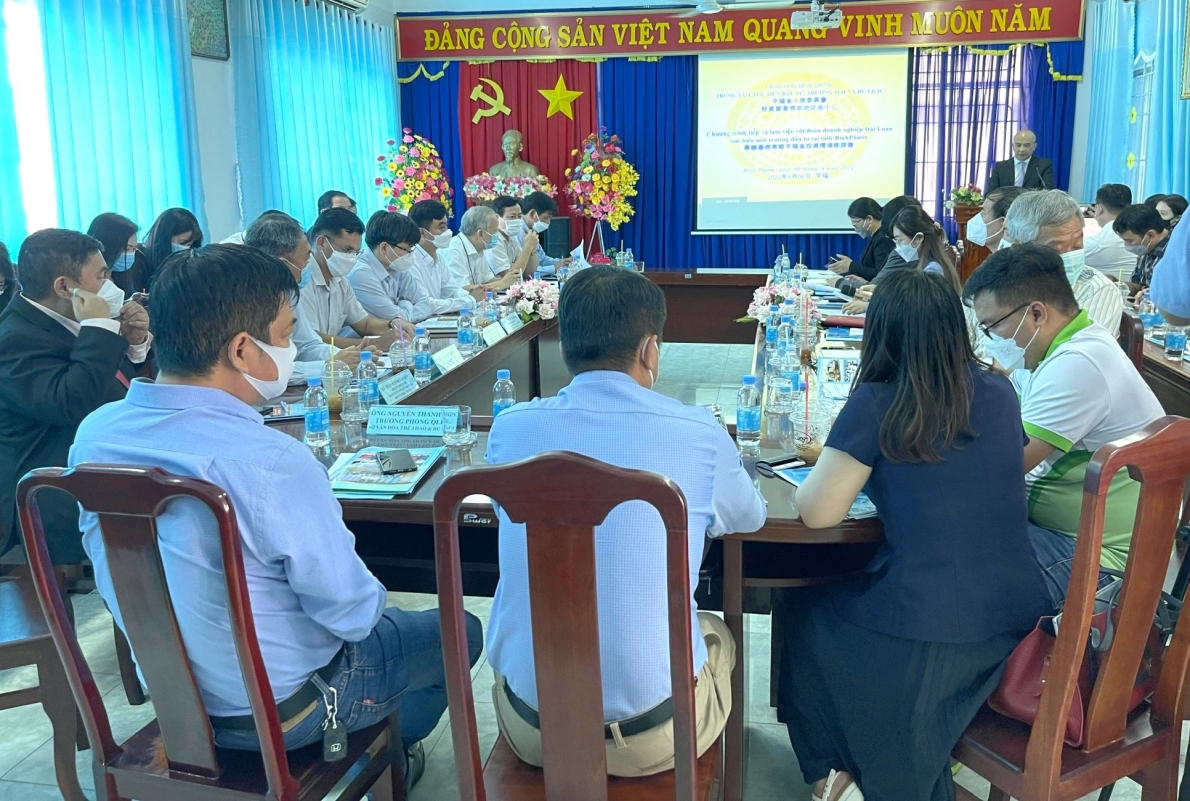 Toàn cảnh buổi làm việc giữa đoàn doanh nghiệp Đài Loan với Trung tâm Xúc tiến Đầu tư, Thương mại và Du lịch cùng đại diện các sở, ban, ngành của tỉnh Bình Phước