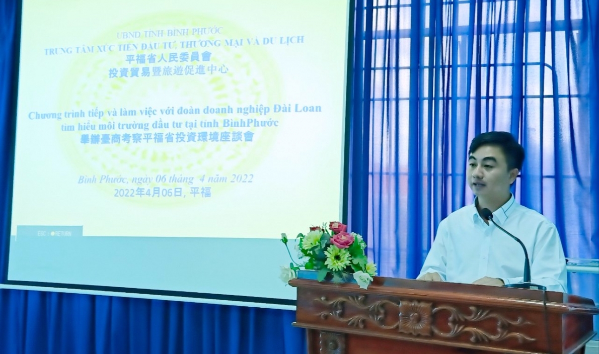 Ông Trần Quốc Duy, Giám đốc Trung tâm Xúc tiến Đầu tư - Thương mại và Du lịch tỉnh Bình Phước giới thiệu các tiềm năng, thế mạnh của tỉnh