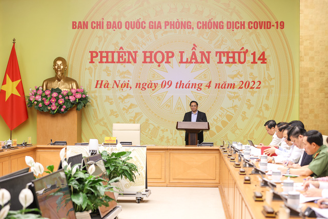 Đẩy mạnh tiêm vaccine phòng COVID-19 cho trẻ em, xây dựng kế hoạch tiêm mũi 4 - Ảnh 1.