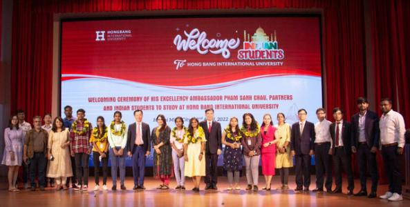 HIU chính thức đón tân sinh viên Ấn Độ nhập học