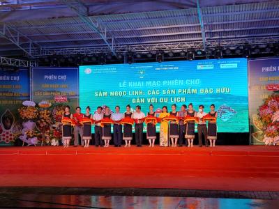 Kon Tum lần đầu tiên tổ chức phiên chợ sâm Ngọc Linh