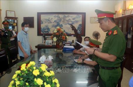 Vụ Việt Á: Thêm 1 Giám đốc cùng 4 cán bộ CDC bị khởi tố và bắt tạm giam