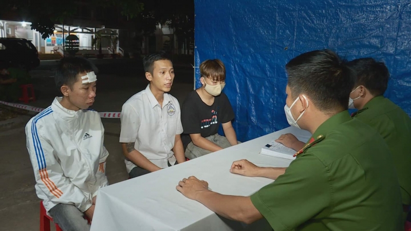 Tin pháp luật nổi bật: Bôi tiết lợn tống tiền bố ruột; 3 thanh niên tông chết kẻ nghi trộm chó
