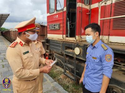 Tăng cường kiểm tra, kiểm soát bảo đảm TTATGT trên tuyến đường sắt