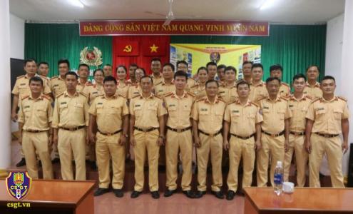 CSGT Đắk Nông hưởng ứng Ngày sách Việt Nam