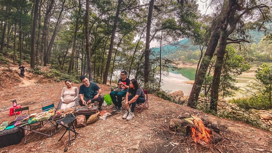 Cắm trại tại núi Hàm Lợn cũng là một ý tưởng thú vị dịp nghỉ lễ