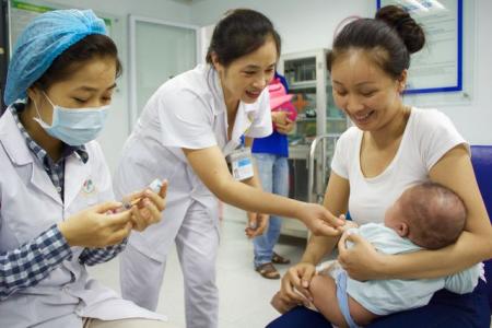 Thời tiết nóng ẩm tăng nguy cơ bùng phát nhiều bệnh truyền nhiễm