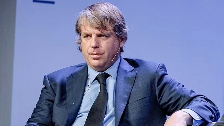 Tỷ phú người Mỹ - Todd Boehly chuẩn bị là ông chủ mới của Chelsea (Ảnh: Getty).