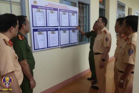 Công an Đắk Nông sẵn sàng thực hiện đồng loạt phân cấp đăng ký xe, tạo thuận lợi cho nhân dân