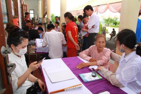 Chăm sóc sức khỏe, nâng cao tuổi thọ khỏe mạnh cho người cao tuổi