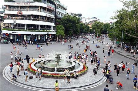Quy định mới khi vào phố đi bộ hồ Hoàn Kiếm
