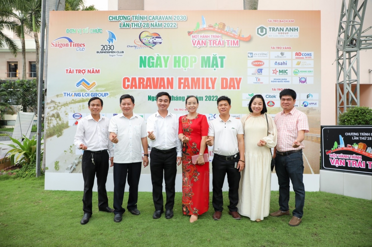 Hàng trăm doanh nhân chung tay mang nụ cười đến hàng nghìn trẻ thơ