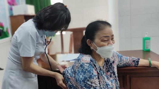 Hậu COVID-19, triệu chứng cần đi khám để chẩn đoán, điều trị sớm