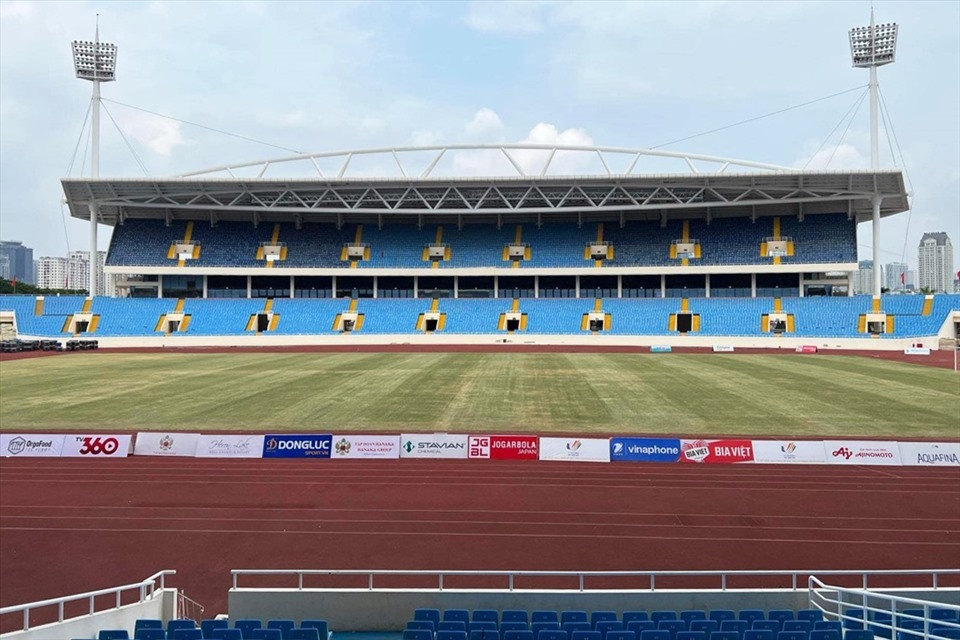 Hình ảnh cỏ sân Mỹ Đình trước trận chung kết bóng đá nam SEA Games 31