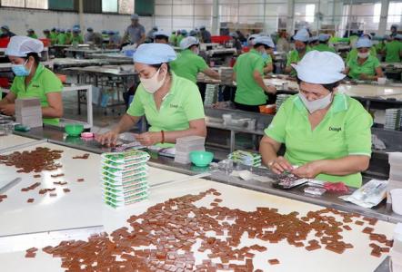 Doanh nghiệp Bến Tre đổi mới công nghệ chế biến dừa
