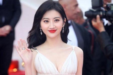 Sao hạng A Hoa ngữ Cảnh Điềm bị phạt hơn 23 tỉ đồng vì quảng cáo sai