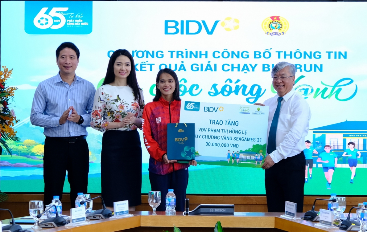 Gần 47.000 vận động viên tham gia Giải chạy "BIDVRUN - Cho cuộc sống Xanh 2022"