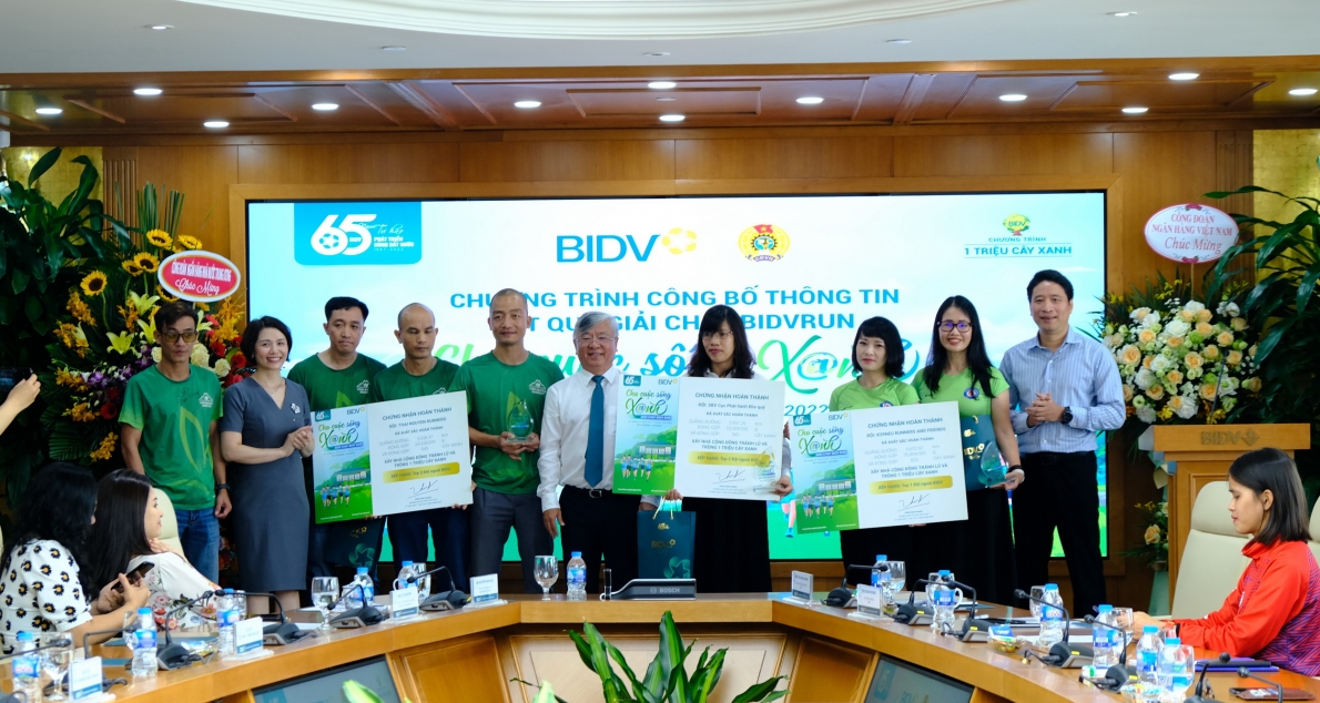 Gần 47.000 vận động viên tham gia Giải chạy "BIDVRUN - Cho cuộc sống Xanh 2022"