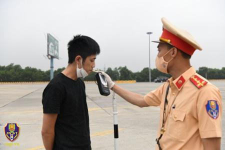 CSGT xử lý hơn 30 nghìn trường hợp vi phạm trong tháng 