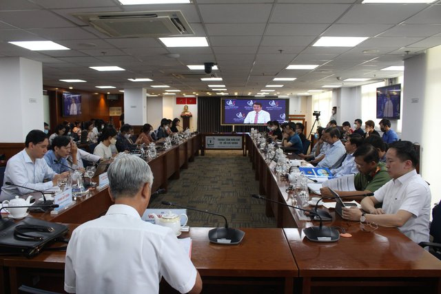TPHCM tiếp tục khẳng định vai trò đầu tàu kinh tế của cả nước - Ảnh 2.