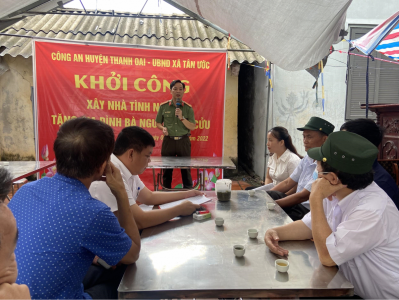 Khởi công xây dựng nhà tình nghĩa tặng hộ nghèo