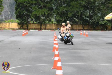 Khai mạc hội thi lái xe giỏi và an toàn trong lực lượng CSGT khu vực phía Bắc