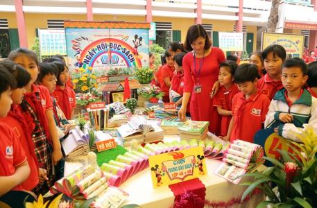 Bộ GD&ĐT: Không ép buộc gia đình học sinh mua sách tham khảo, sách bài tập