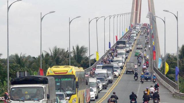 Bến Tre đẩy nhanh các dự án đầu tư công - Ảnh 1.