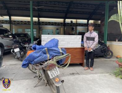 Phối hợp bắt giữ đối tượng vận chuyển 150 cây thuốc lá lậu