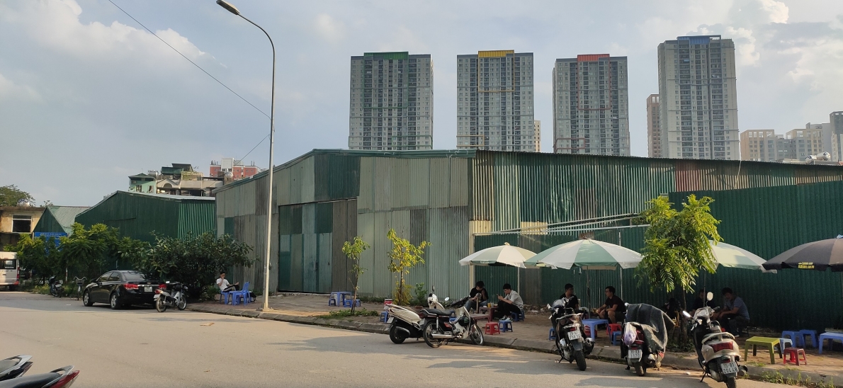 Nhà xưởng không phép rộng hàng nghìn m2
