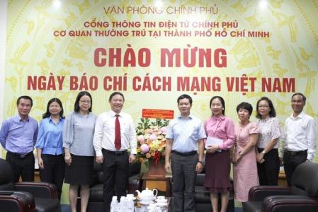 Phó Chủ tịch Dương Anh Đức thăm, chúc mừng CQTT Báo Điện tử Chính phủ tại TPHCM