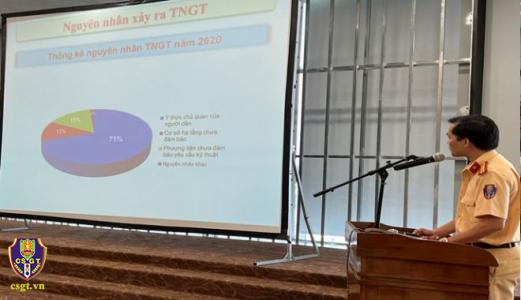 Tuyên truyền ATGT cho cán bộ, nhân viên Công ty cổ phần thép Hòa Phát Dung Quất