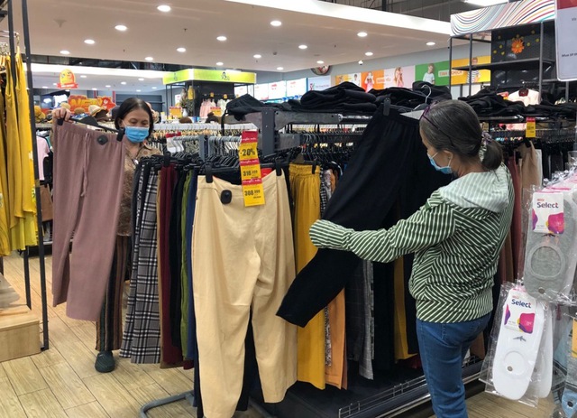 TPHCM: Thương mại – dịch vụ phục hồi tích cực trong 6 tháng đầu năm 2022 - Ảnh 2.