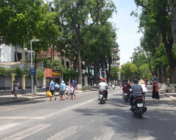 Dự báo thời tiết 26/6: Nhiệt độ Hà Nội hôm nay tiếp tục tăng, Nam Bộ đêm có mưa dông