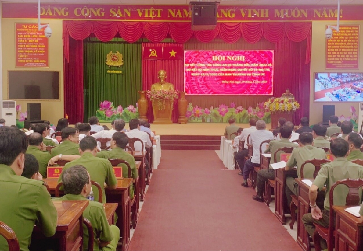 Toàn cảnh hội nghị
