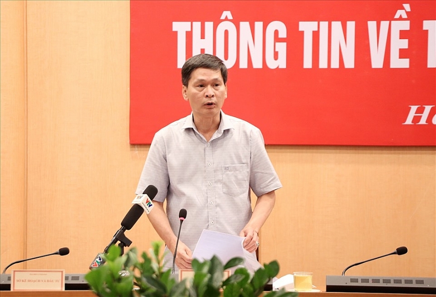 Phó Giám đốc Sở Y tế Hà Nội Vũ Cao Cương tại họp báo. Ảnh: TN