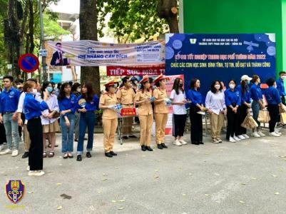 CSGT cả nước đồng hành cùng các sỹ tử trong kỳ thi THPT Quốc gia 2022