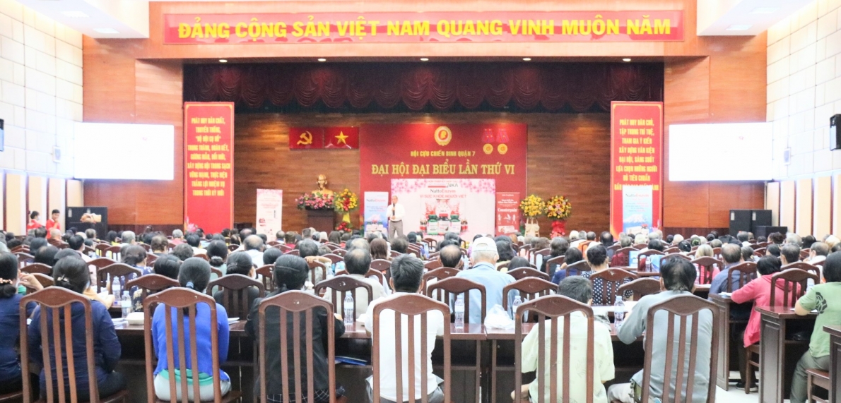 Gần 300 NCT quận 7, TP Hồ Chí Minh tham dự hội thảo